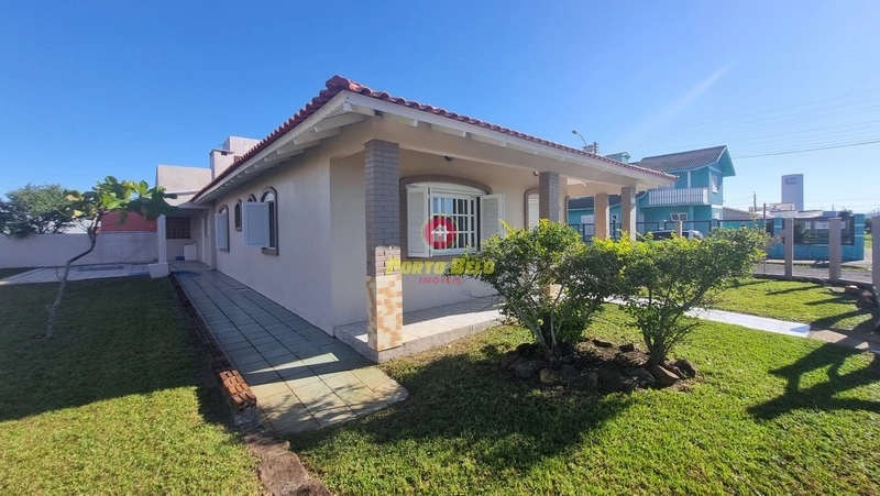 CASA À VENDA EM ATLÂNTIDA SUL: 2ª foto da galeria de imagens do imóvel