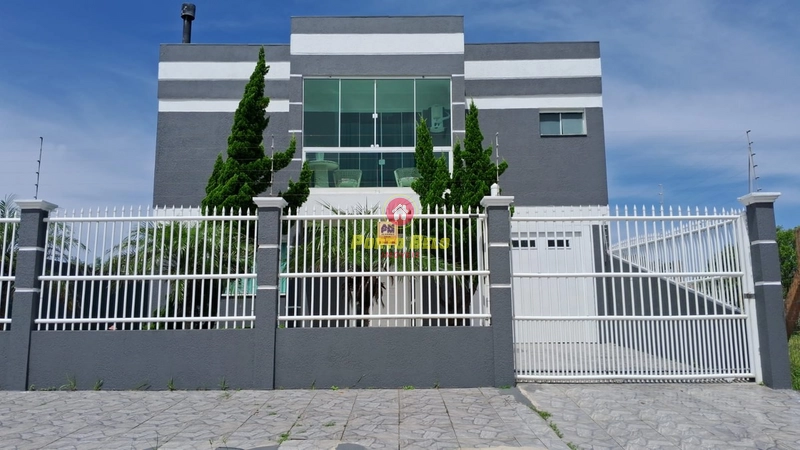 Oportunidade! CASA COM PISCINA À VENDA EM RAINHA DO MAR!!!: 1ª foto da galeria de imagens do imóvel