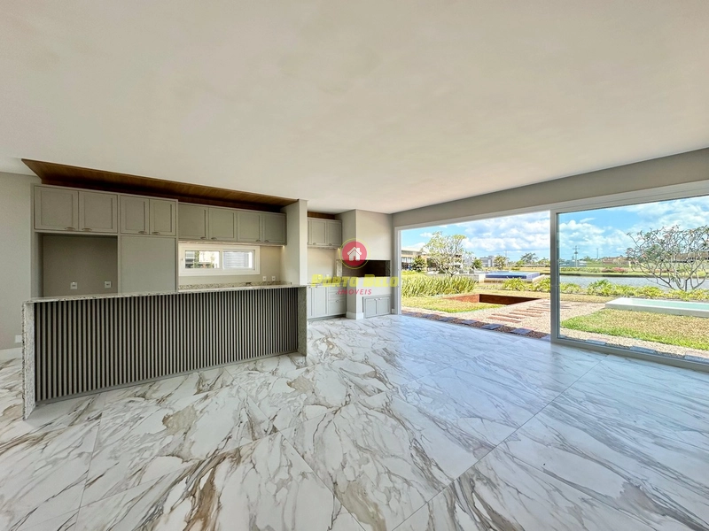CASA À VENDA A BEIRA LAGO  COM VISTA INCRÍVEL E JUNTO AO MAR: 7ª foto da galeria de imagens do imóvel