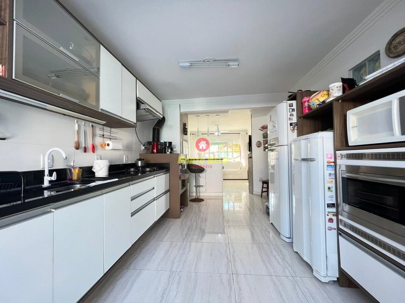 CASA EM LAJE PRÓXIMA AO MAR: 18ª foto da galeria de imagens do imóvel