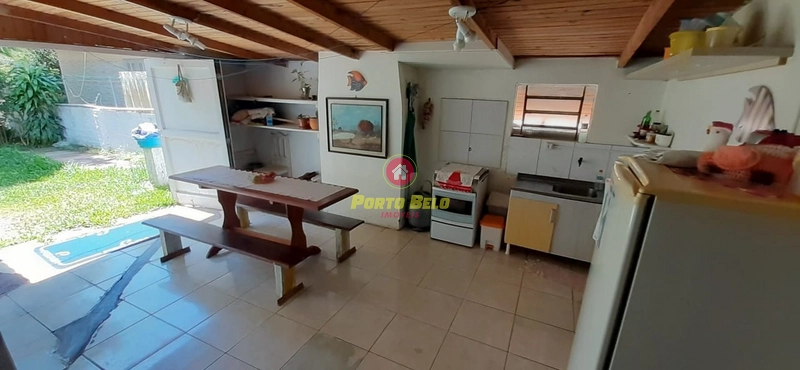 CASA À VENDA PRÓXIMO Á COMERCIOS LOCAIS E ESCOLAS: 2ª foto da galeria de imagens do imóvel