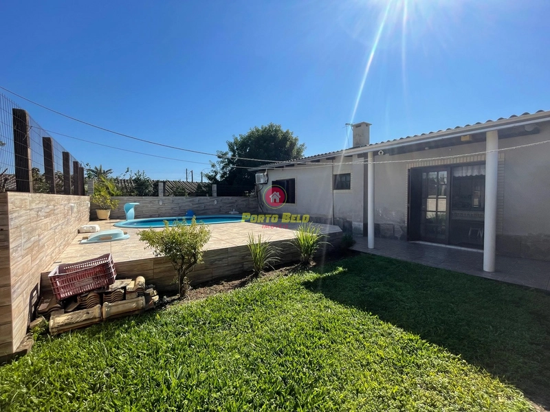 CASA À VENDA, COM PISCINA !!!: 3ª foto da galeria de imagens do imóvel