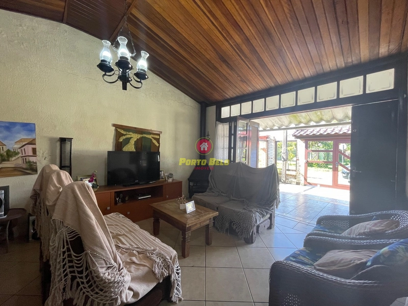 CASA À VENDA, COM PISCINA !!!: 8ª foto da galeria de imagens do imóvel