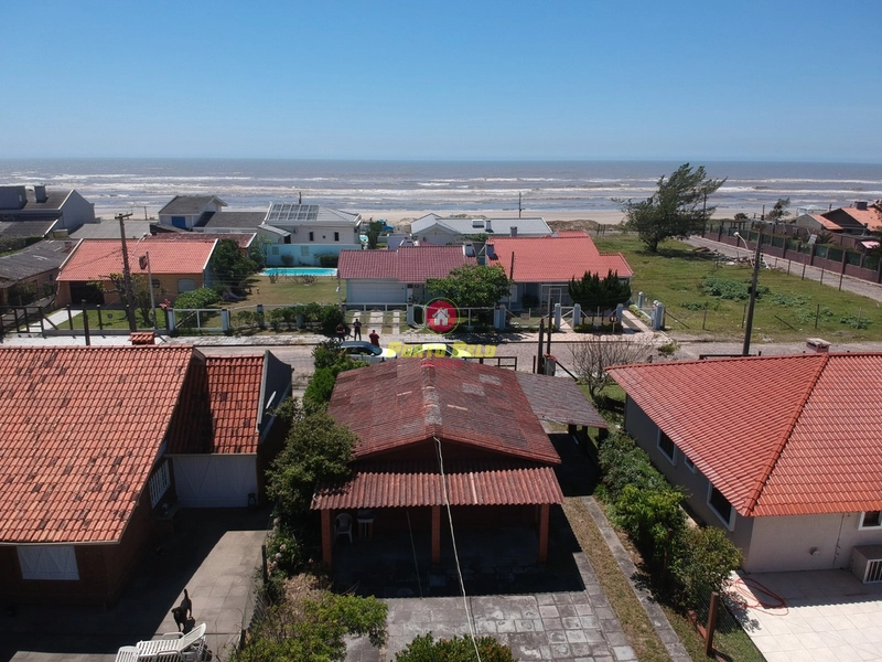 EXCELENTE CASA A APENAS 01 QUADRA DO MAR, CONFIRA!!!: 24ª foto da galeria de imagens do imóvel