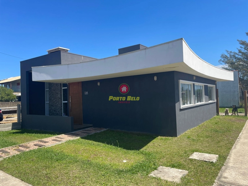 CASA DE LAJE EM ESQUINA  |  ATLÂNTIDA SUL: 1ª foto da galeria de imagens do imóvel