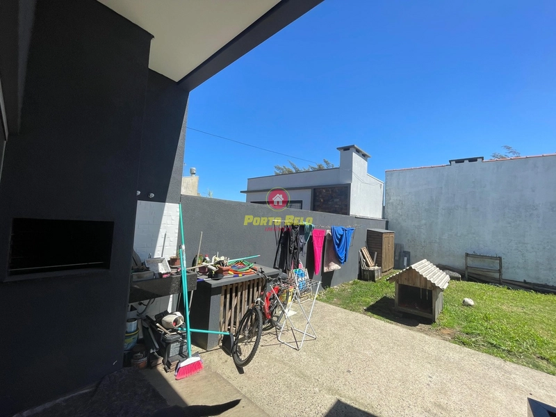 CASA DE LAJE EM ESQUINA  |  ATLÂNTIDA SUL: 12ª foto da galeria de imagens do imóvel
