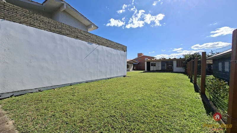 CASA EM AVENIDA EM AMPLO LOTE: 10ª foto da galeria de imagens do imóvel