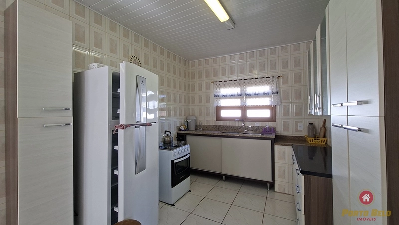 CASA EM AVENIDA EM AMPLO LOTE: 12ª foto da galeria de imagens do imóvel