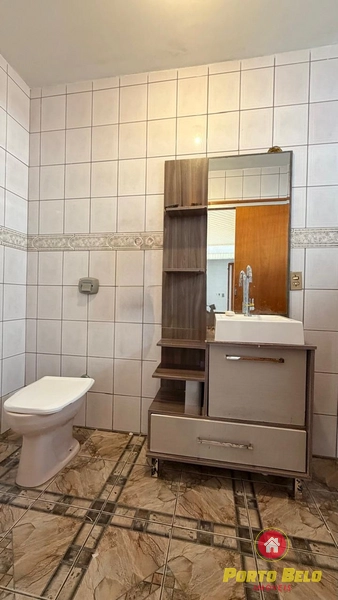 CASA DE LAJE BEM LOCALIZADA: 5ª foto da galeria de imagens do imóvel