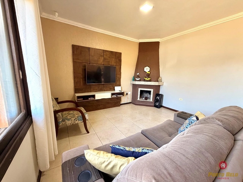 CASA EM LAJE PRÓXIMO AO CENTRO E PRAIA: 4ª foto da galeria de imagens do imóvel