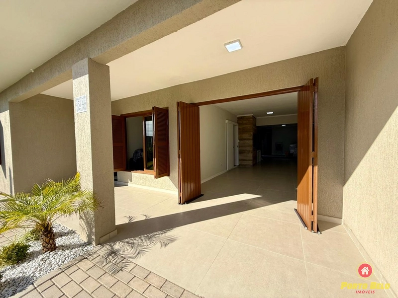 CASA EM AVENIDA EM XAGRILÁ: 4ª foto da galeria de imagens do imóvel