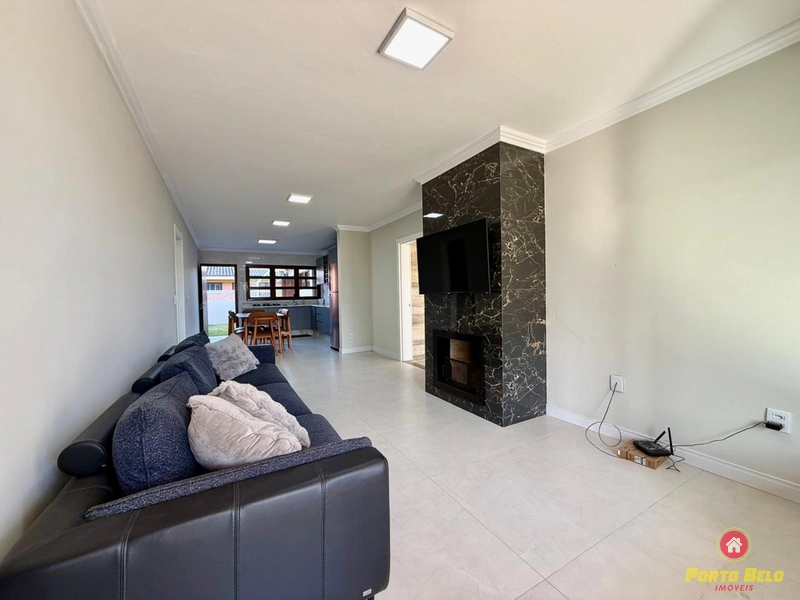 CASA EM AVENIDA EM XAGRILÁ: 2ª foto da galeria de imagens do imóvel