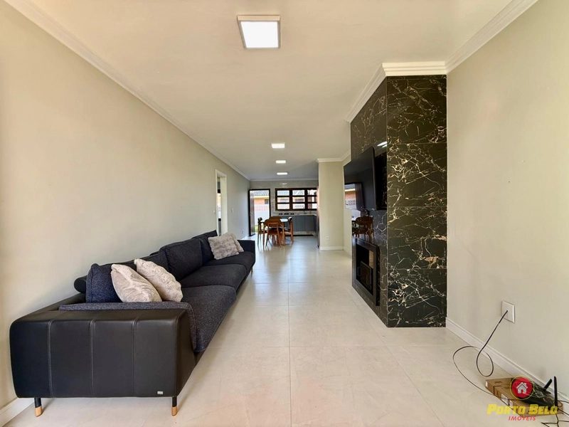 CASA EM AVENIDA EM XAGRILÁ: 3ª foto da galeria de imagens do imóvel