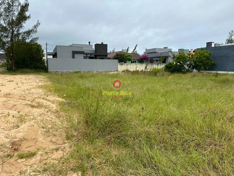 TERRENO À VENDA NA POUCAS QUADRAS DO MAR, CONFIRA!!!: 1ª foto da galeria de imagens do imóvel