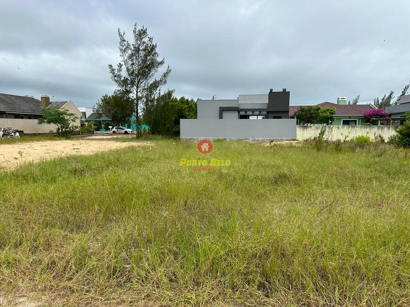 TERRENO À VENDA NA POUCAS QUADRAS DO MAR, CONFIRA!!!: 2ª foto da galeria de imagens do imóvel