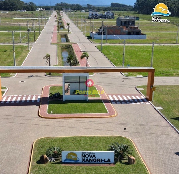 TERRENO DE ESQUINA: 1ª foto da galeria de imagens do imóvel