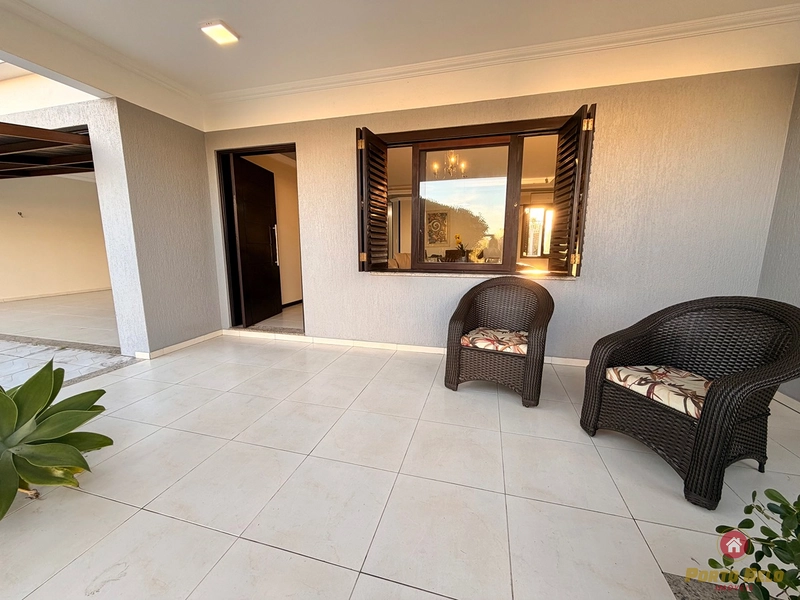 CASA EM LAJE PRÓXIMO AO MAR: 10ª foto da galeria de imagens do imóvel