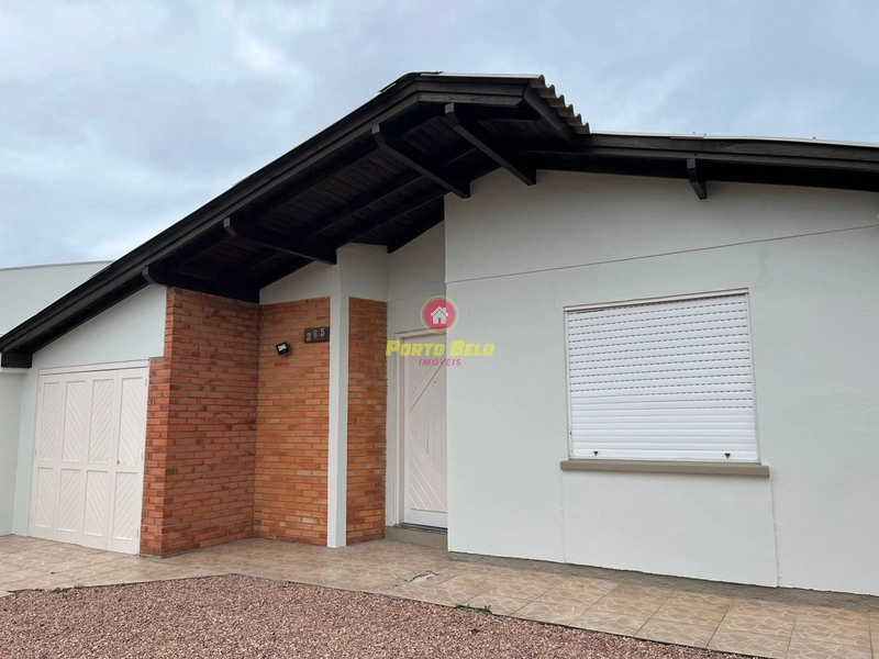 CASA DE ESQUINA NA AVENIDA PRINCIPAL: 1ª foto da galeria de imagens do imóvel