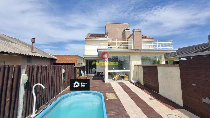 EXCELENTE SOBRADO COM PISCINA E SACADA COM VISTA PARA O MAR: 1ª foto da galeria de imagens do imóvel