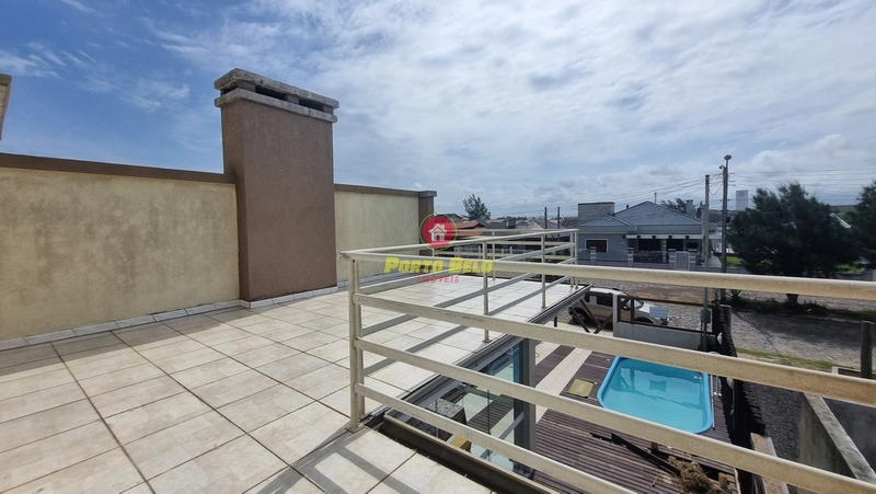 EXCELENTE SOBRADO COM PISCINA E SACADA COM VISTA PARA O MAR: 3ª foto da galeria de imagens do imóvel