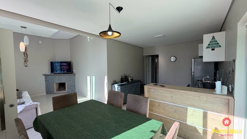 CASA DE ESQUINA PRÓXIMO AO CENTRO: 3ª foto da galeria de imagens do imóvel