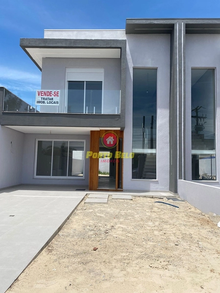 Compre o seu Sobrado em Xangri- lá, apenas 50m do mar: 1ª foto da galeria de imagens do imóvel