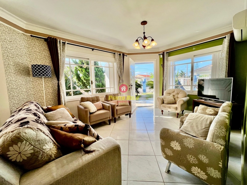 ÓTIMA CASA TODA EM LAJE COM HIDRO, MOBILIADA, DECORADA  E PERTO DO MAR: 4ª foto da galeria de imagens do imóvel