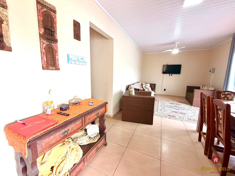 CASA COM PISCINA 100M DA PRAIA: 9ª foto da galeria de imagens do imóvel