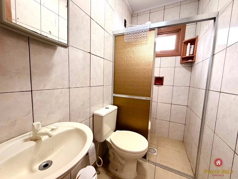 CASA COM PISCINA 100M DA PRAIA: 10ª foto da galeria de imagens do imóvel