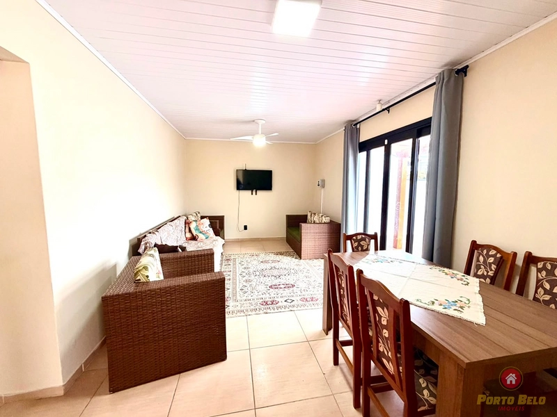 CASA COM PISCINA 100M DA PRAIA: 5ª foto da galeria de imagens do imóvel