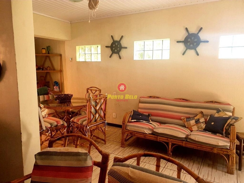CASA COM 8 DORMITÓRIOS APENAS 150M DA PRAIA: 16ª foto da galeria de imagens do imóvel