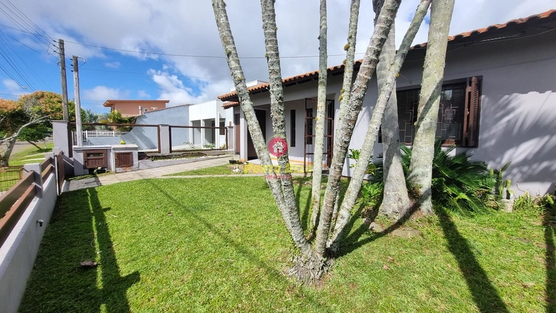 CASA À VENDA EM ATLÃNTIDA SUL PRÓXIMO DO MAR: 2ª foto da galeria de imagens do imóvel