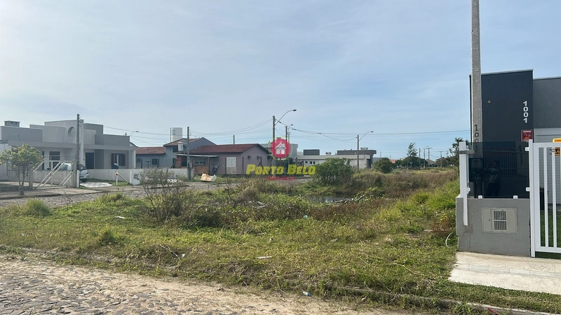 TERRENO DE ESQUINA 150m DO CENTRO: 2ª foto da galeria de imagens do imóvel