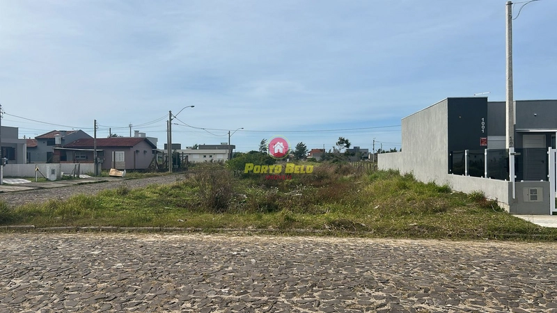 TERRENO DE ESQUINA 150m DO CENTRO: 1ª foto da galeria de imagens do imóvel
