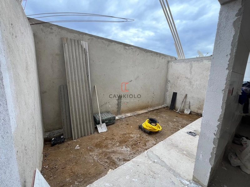 Sobrados 4 quartos a venda no bairro Sitio Cercado: 2ª foto da galeria de imagens do imóvel