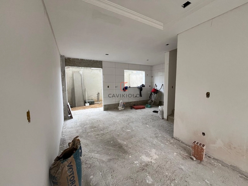 Sobrados 4 quartos a venda no bairro Sitio Cercado: 1ª foto da galeria de imagens do imóvel