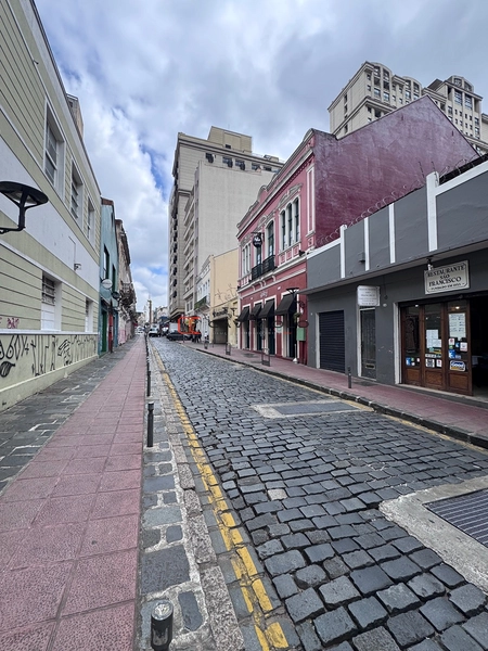 Loja de Fundos com 300m² no Centro de Curitiba: 2ª foto da galeria de imagens do imóvel