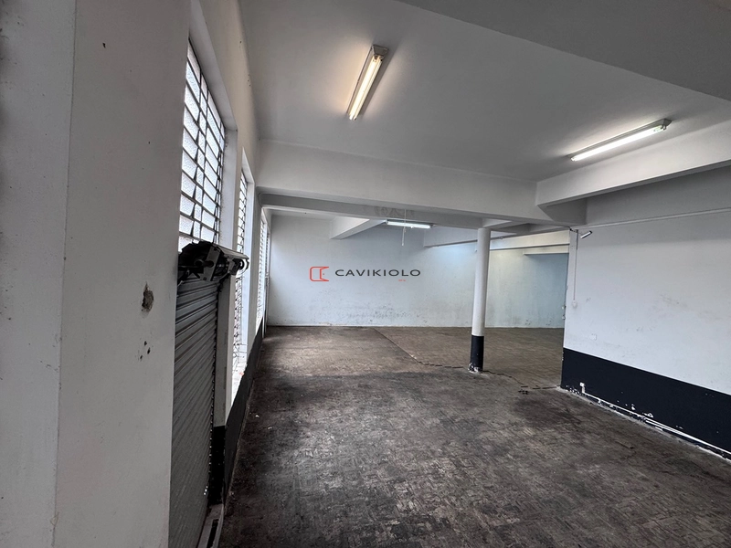 Loja de Fundos com 300m² no Centro de Curitiba: 14ª foto da galeria de imagens do imóvel