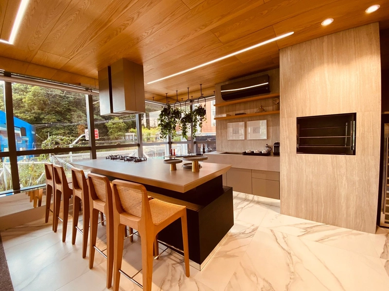 Apartamento 4 suites a venda no Ecoville: 1ª foto da galeria de imagens do imóvel