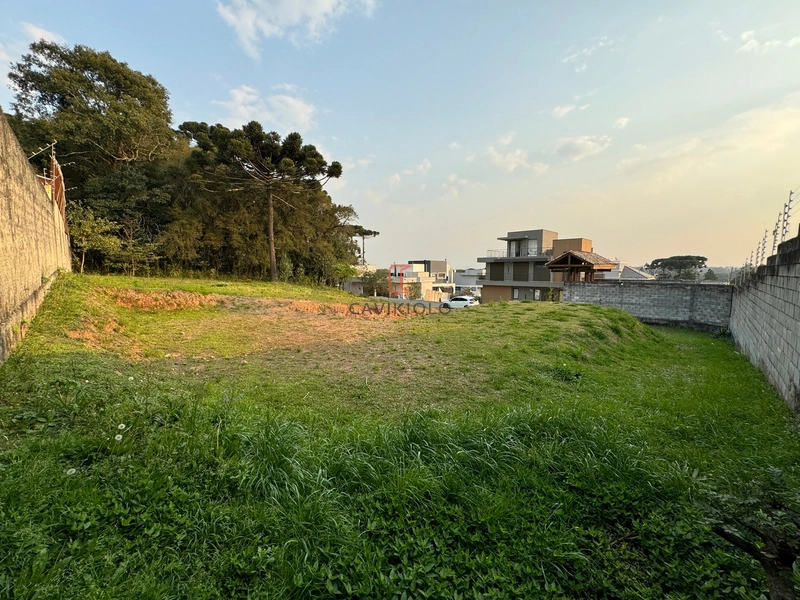 Terreno com 447m2 em condominio fechado a venda no Umbará: 1ª foto da galeria de imagens do imóvel