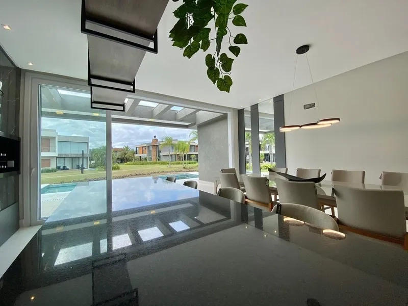 Casa com 4 suítes e piscina no condomínio Ilhas Resort: 13ª foto da galeria de imagens do imóvel