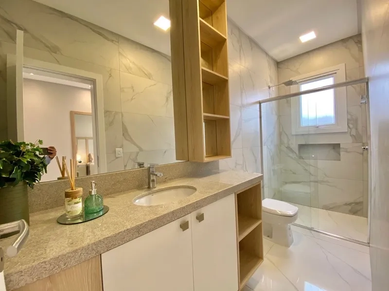 Casa com 4 suítes e piscina no condomínio Ilhas Resort: 2ª foto da galeria de imagens do imóvel