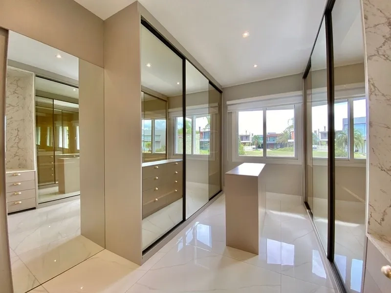 Casa com 4 suítes e piscina no condomínio Ilhas Resort: 12ª foto da galeria de imagens do imóvel