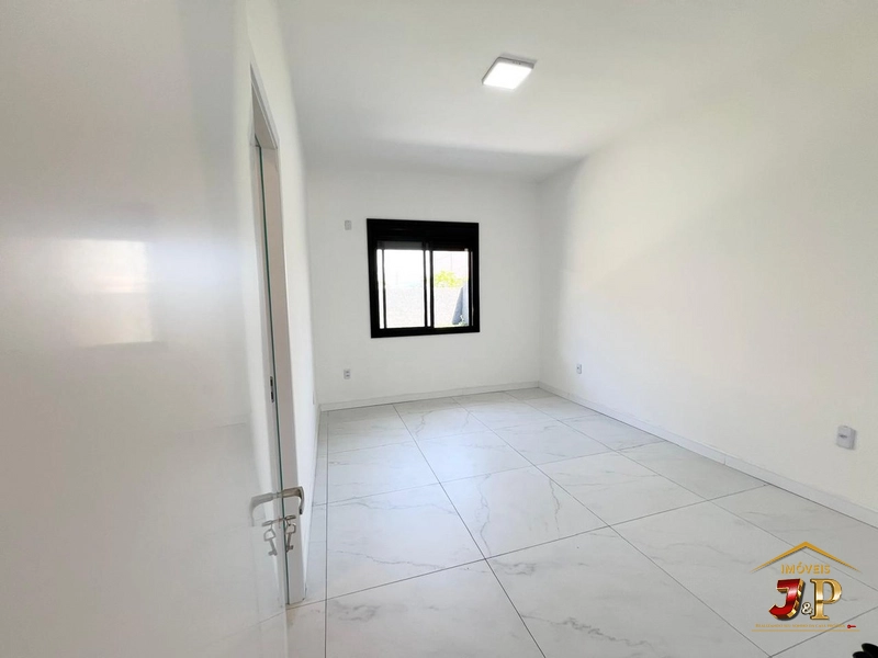 Casa no bairro araçá apenas 450 metros do mar: 14ª foto da galeria de imagens do imóvel