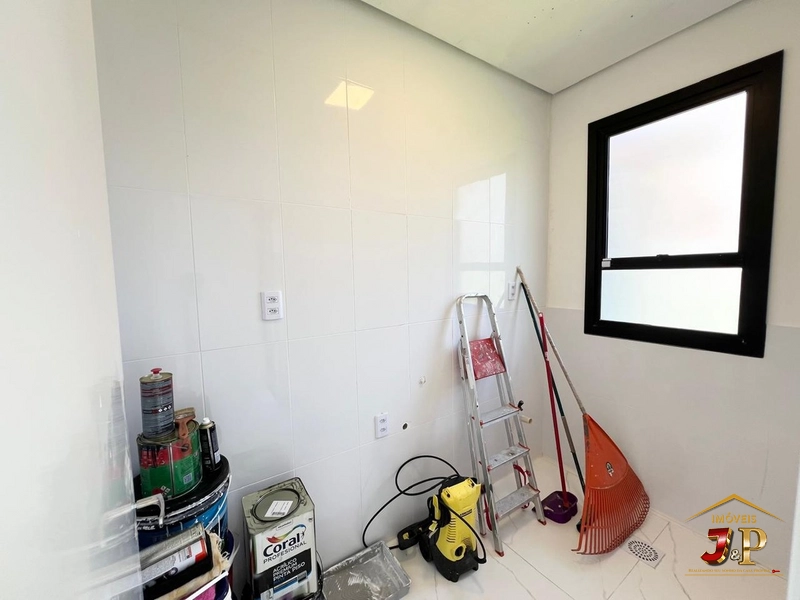 Casa no bairro araçá apenas 450 metros do mar: 6ª foto da galeria de imagens do imóvel