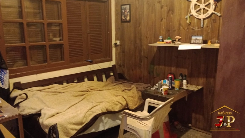 Casa na Zona Nova com 2 dormitórios: 2ª foto da galeria de imagens do imóvel