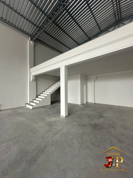 Pavilhão ideal para a confecção do seu negócio: 2ª foto da galeria de imagens do imóvel