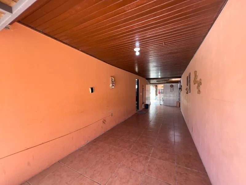Casa com piscina e 3 dormitórios no bairro Jardim Beira Mar: 3ª foto da galeria de imagens do imóvel