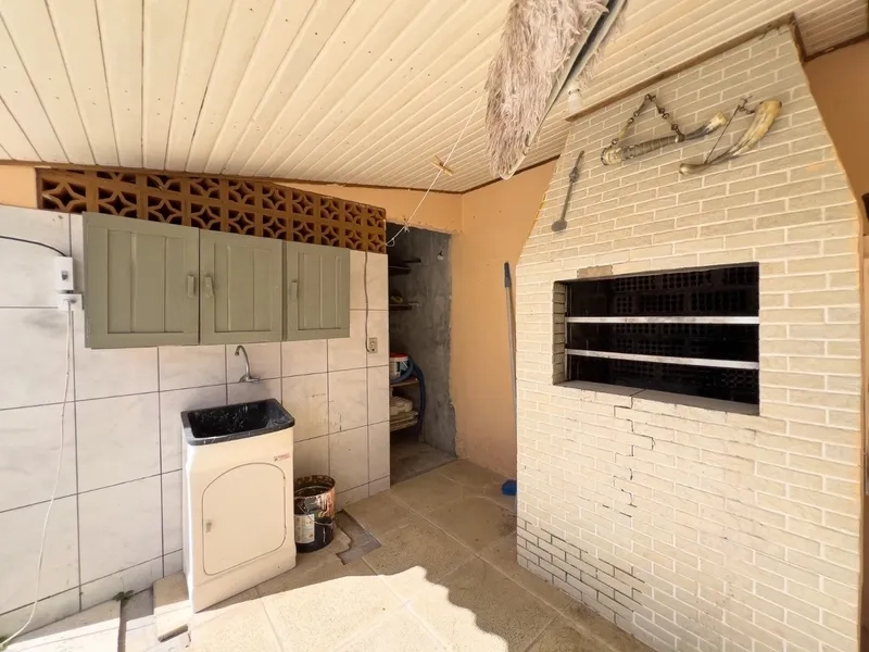 Casa com piscina e 3 dormitórios no bairro Jardim Beira Mar: 20ª foto da galeria de imagens do imóvel