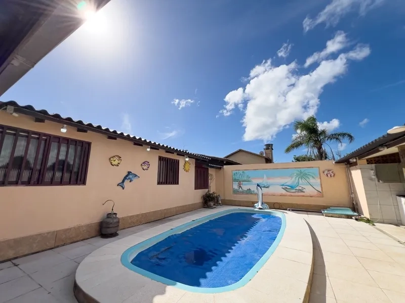 Casa com piscina e 3 dormitórios no bairro Jardim Beira Mar: 8ª foto da galeria de imagens do imóvel